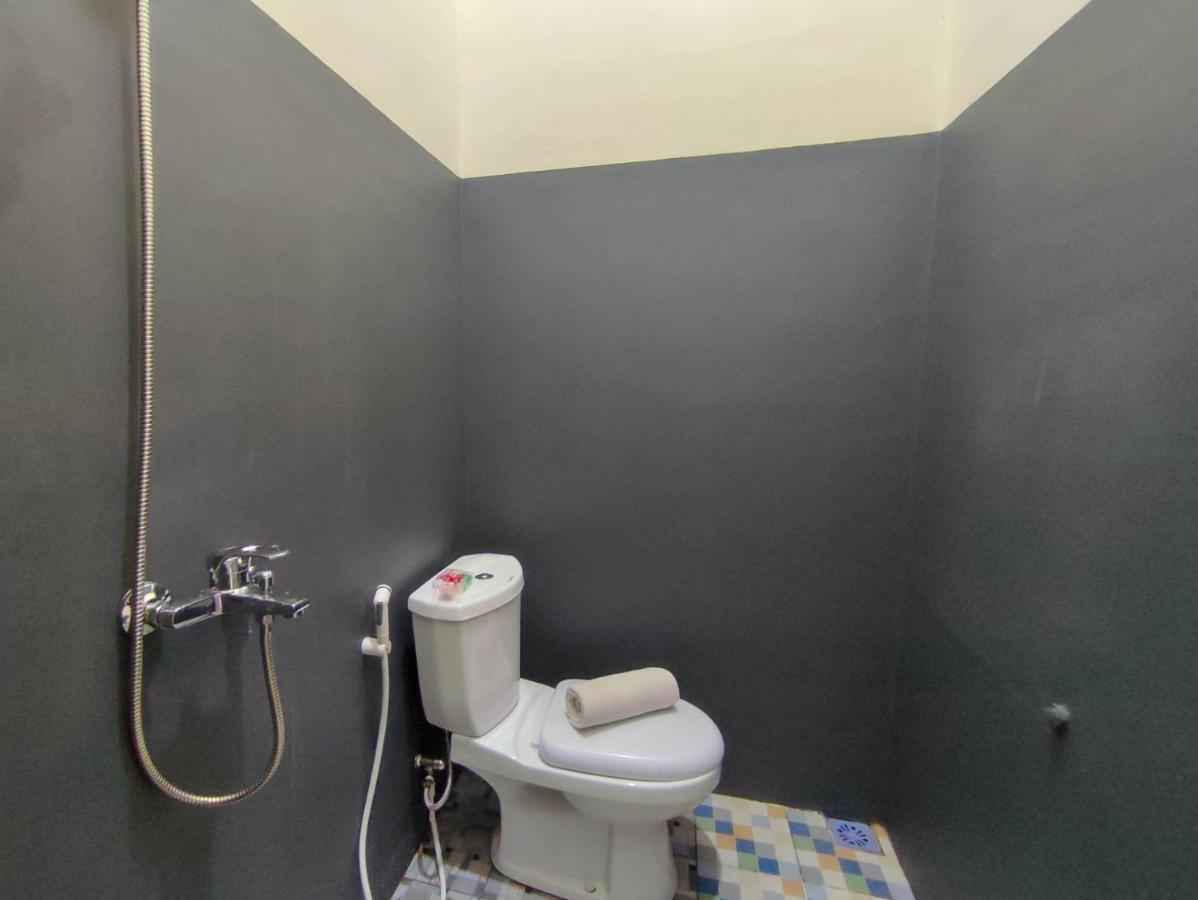 Отель Reddoorz Syariah Near Exit Tol Pemalang Comal 2 Экстерьер фото