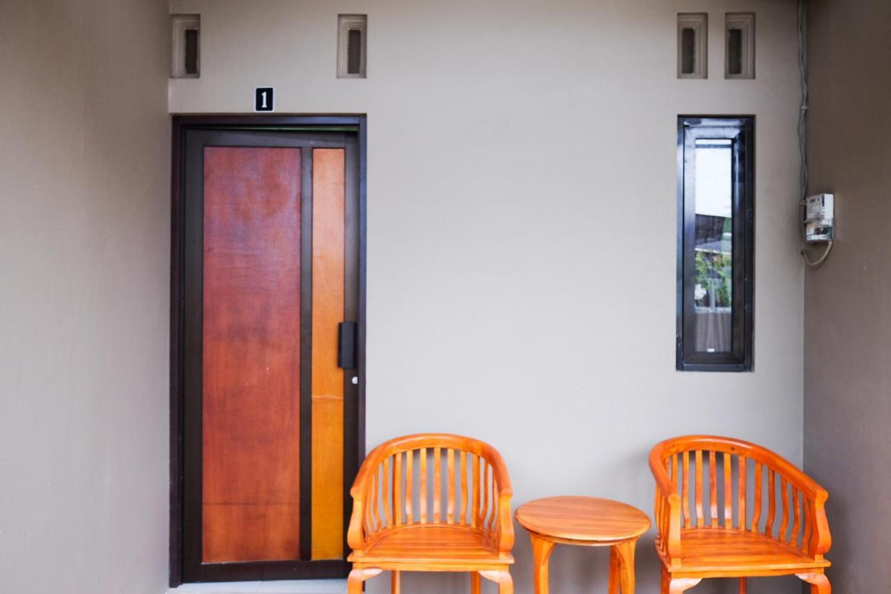 Отель Reddoorz Syariah Near Exit Tol Pemalang Comal 2 Экстерьер фото