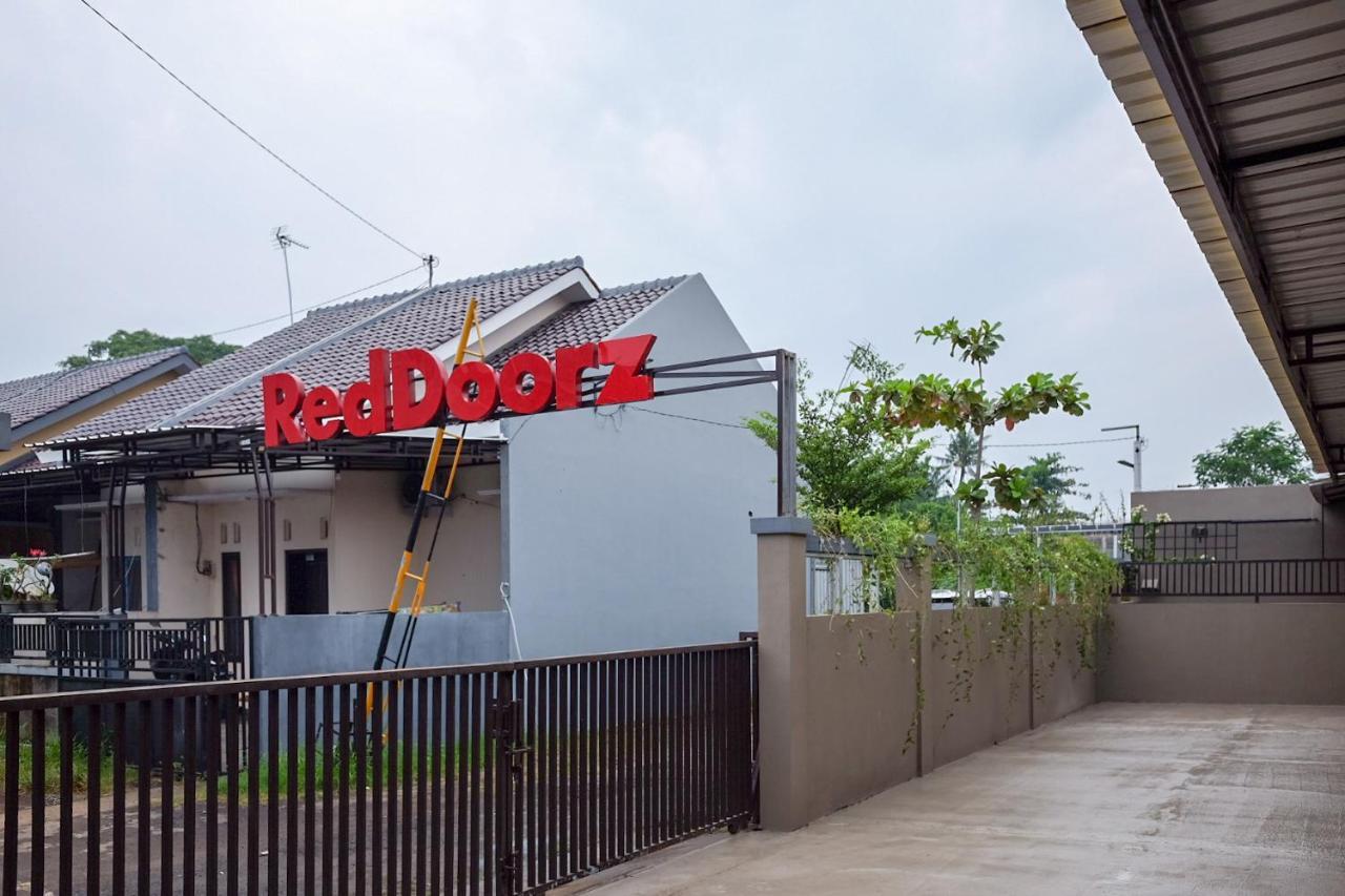 Отель Reddoorz Syariah Near Exit Tol Pemalang Comal 2 Экстерьер фото